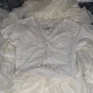 White casual crop top